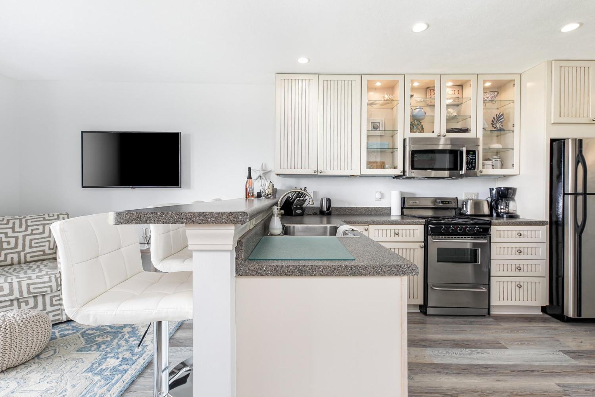 Gorgeous 2 Bedroom Lake View Condo ทราเวิร์สซิตี้ ภายนอก รูปภาพ